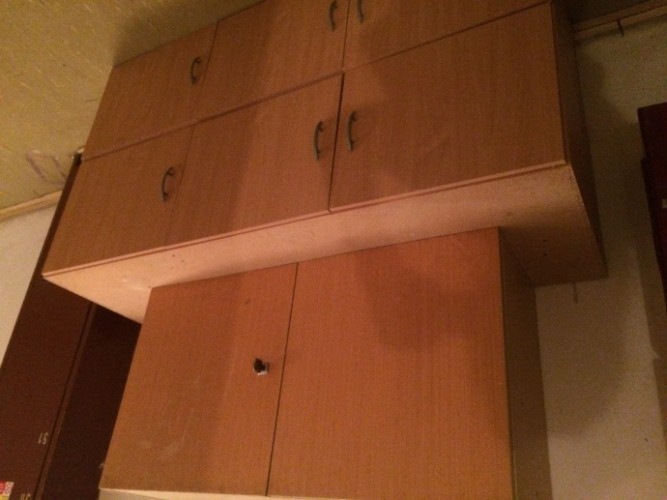 Антресоль авито. Антресоль в. Шкаф с антресолью. Антресоли на шкаф. Антресоль ронда ясень шимо.