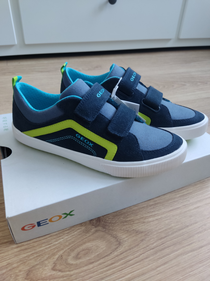 НОВЫЕ кроссовки GEOX кожа — 36 размер