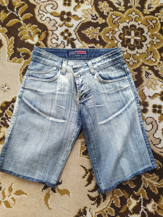 90608be5524b565c8172485d3e3d9845.jpg