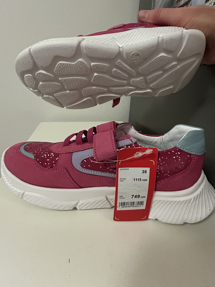 0ca80f07deda2f35b925baf8f1b002d7.jpg